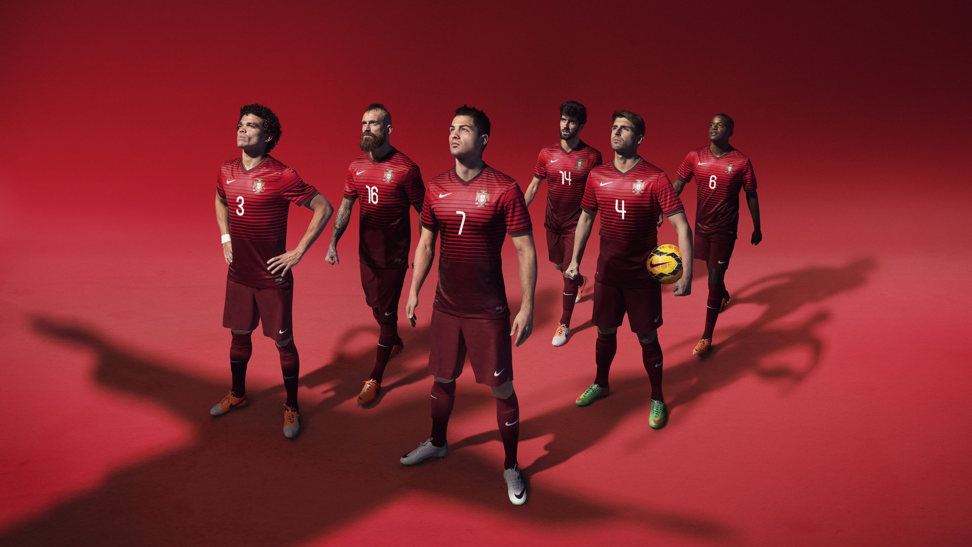 “马科斯·莫奇的传球与防守结合,推动阿根廷美洲狮队实现攻守兼备”